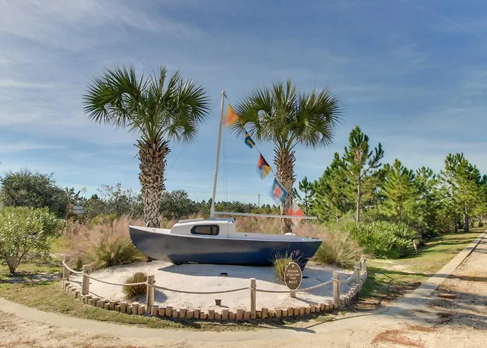 Cozy Getaway With Pool Access Charming Interior & Screened Porch * Gulf Shores
